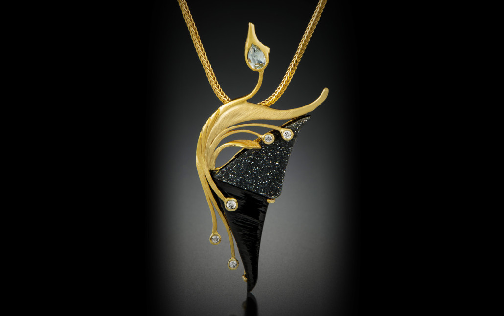 Pendant-18k-Aquamarine-and-Diamonds