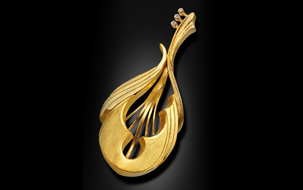 Pendant-22k-and-Diamonds