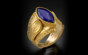 Ring-18k-Tanzanite-and-Diamonds